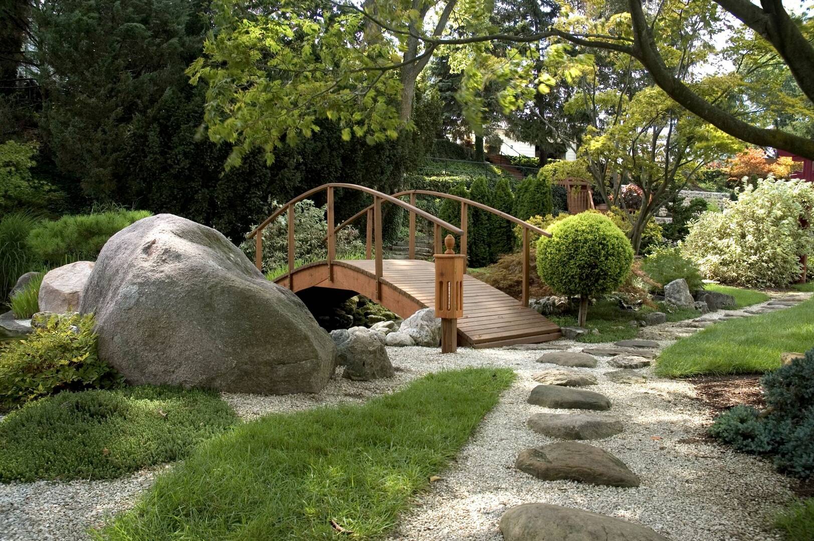 Desert Gardens Outdoor Services, Inc.
